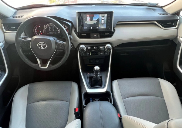 Toyota RAV4 cena 133900 przebieg: 63545, rok produkcji 2019 z Strzelin małe 301